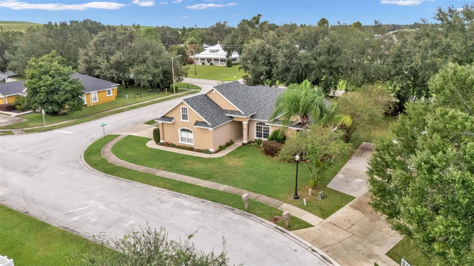 1700 SADDLEWOOD