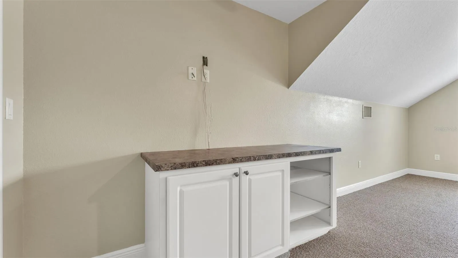 1700 SADDLEWOOD
