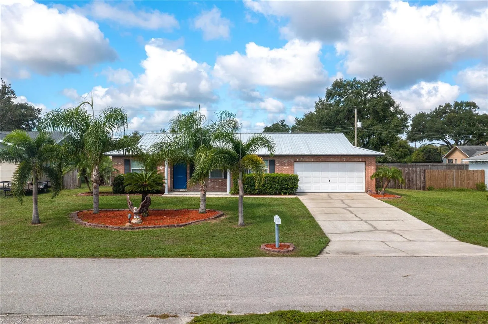 6223 INDIAN LN