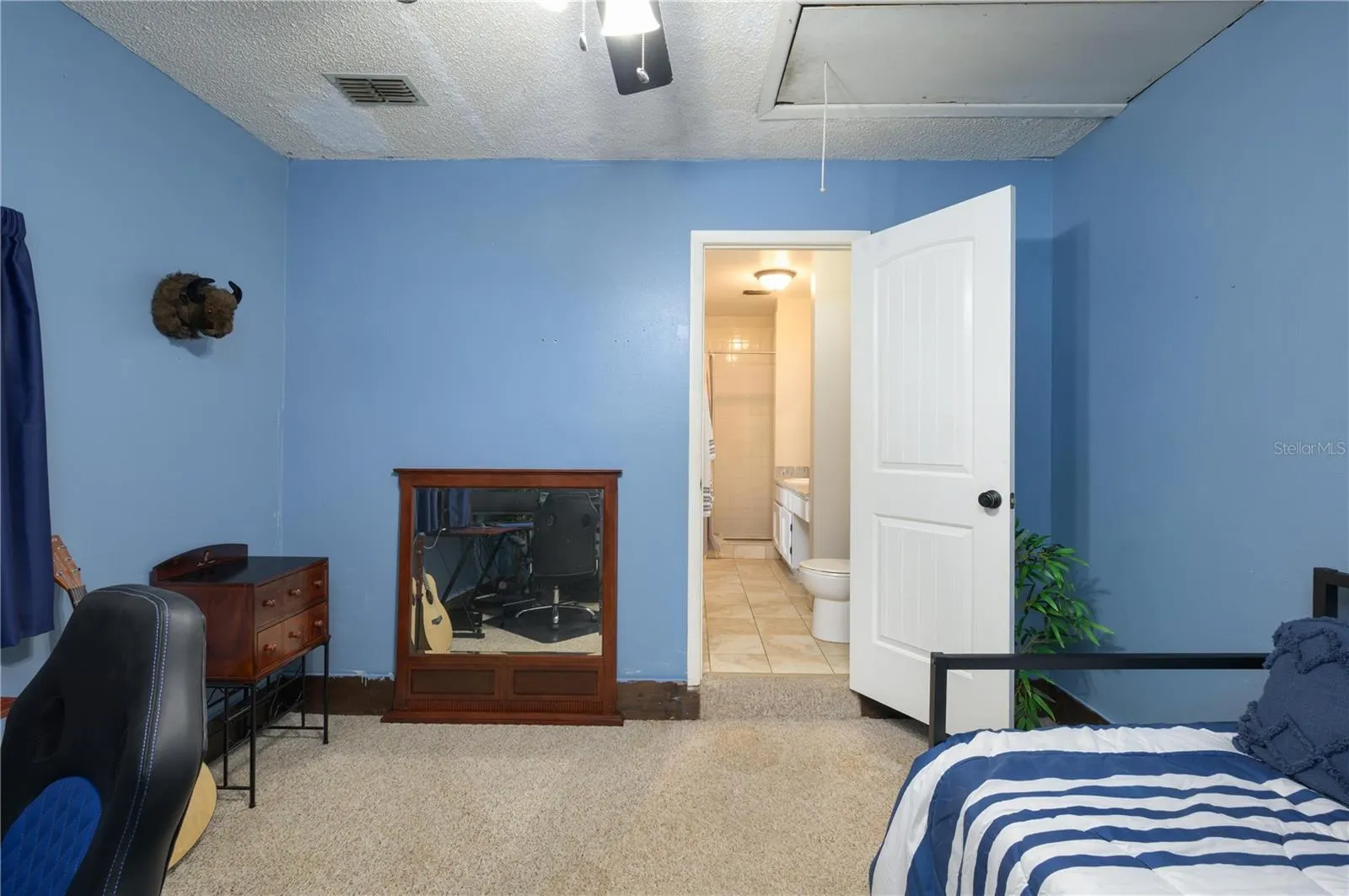 6223 INDIAN LN