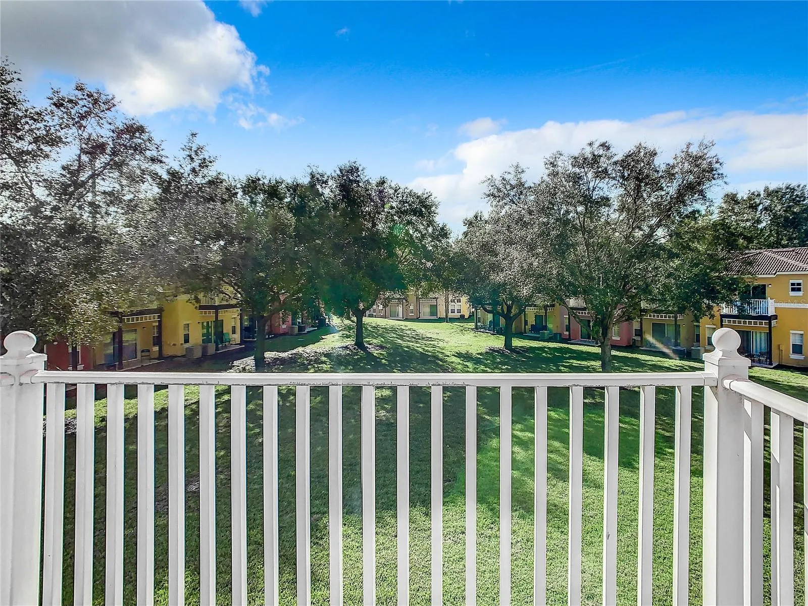 8410 BLUE LAGOON DR