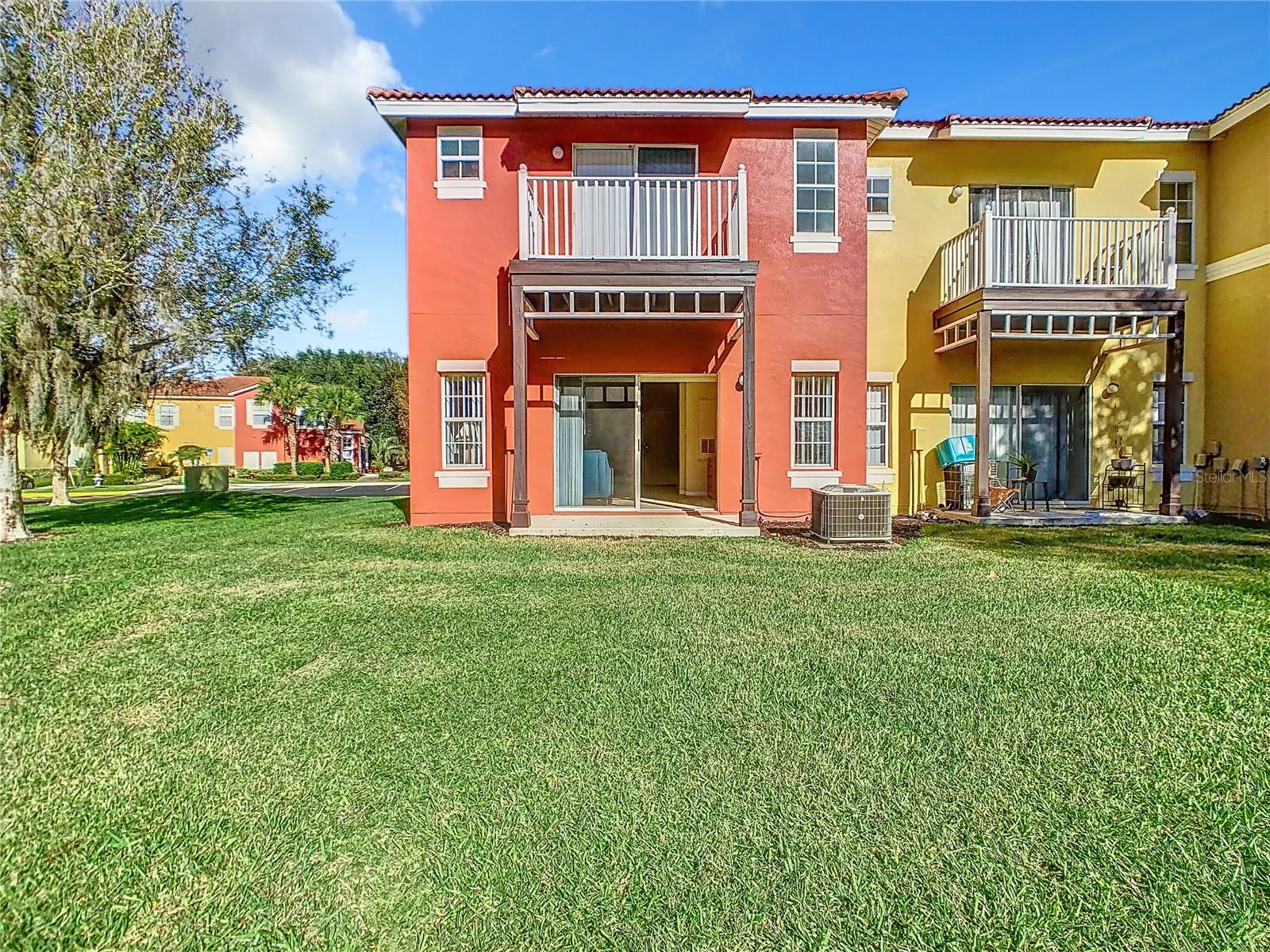 8410 BLUE LAGOON DR