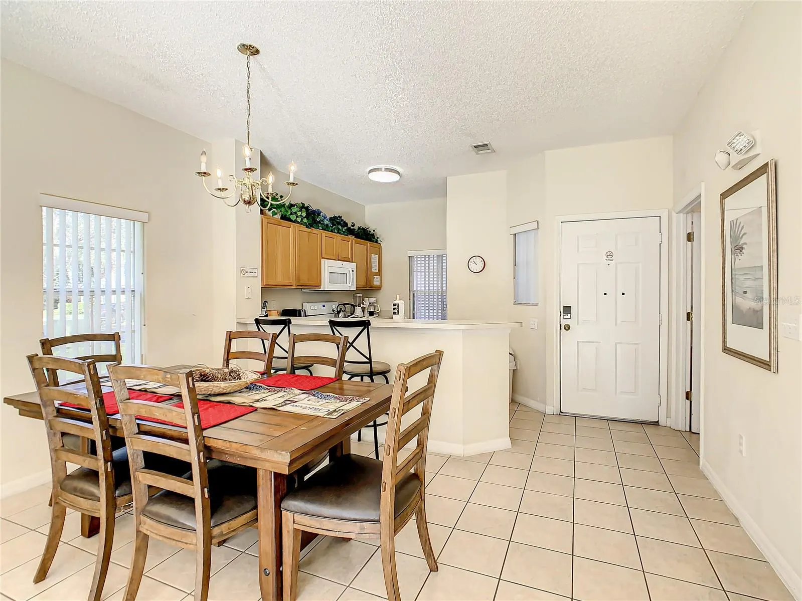 8410 BLUE LAGOON DR