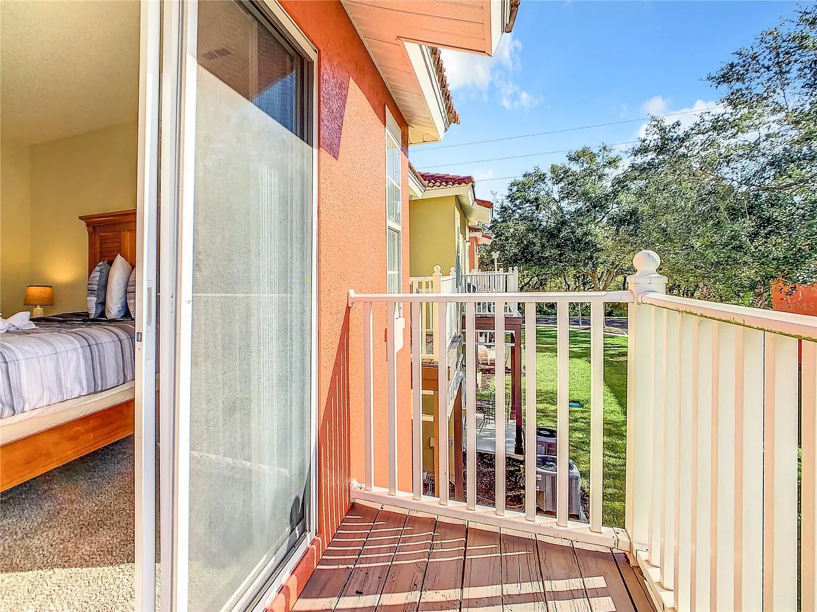 8410 BLUE LAGOON DR