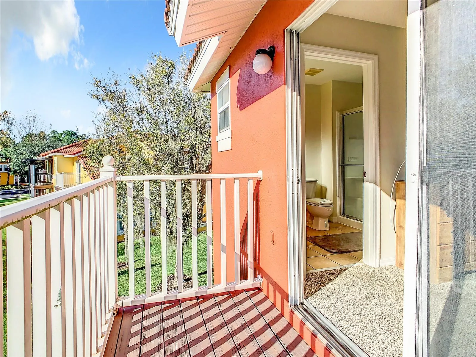 8410 BLUE LAGOON DR