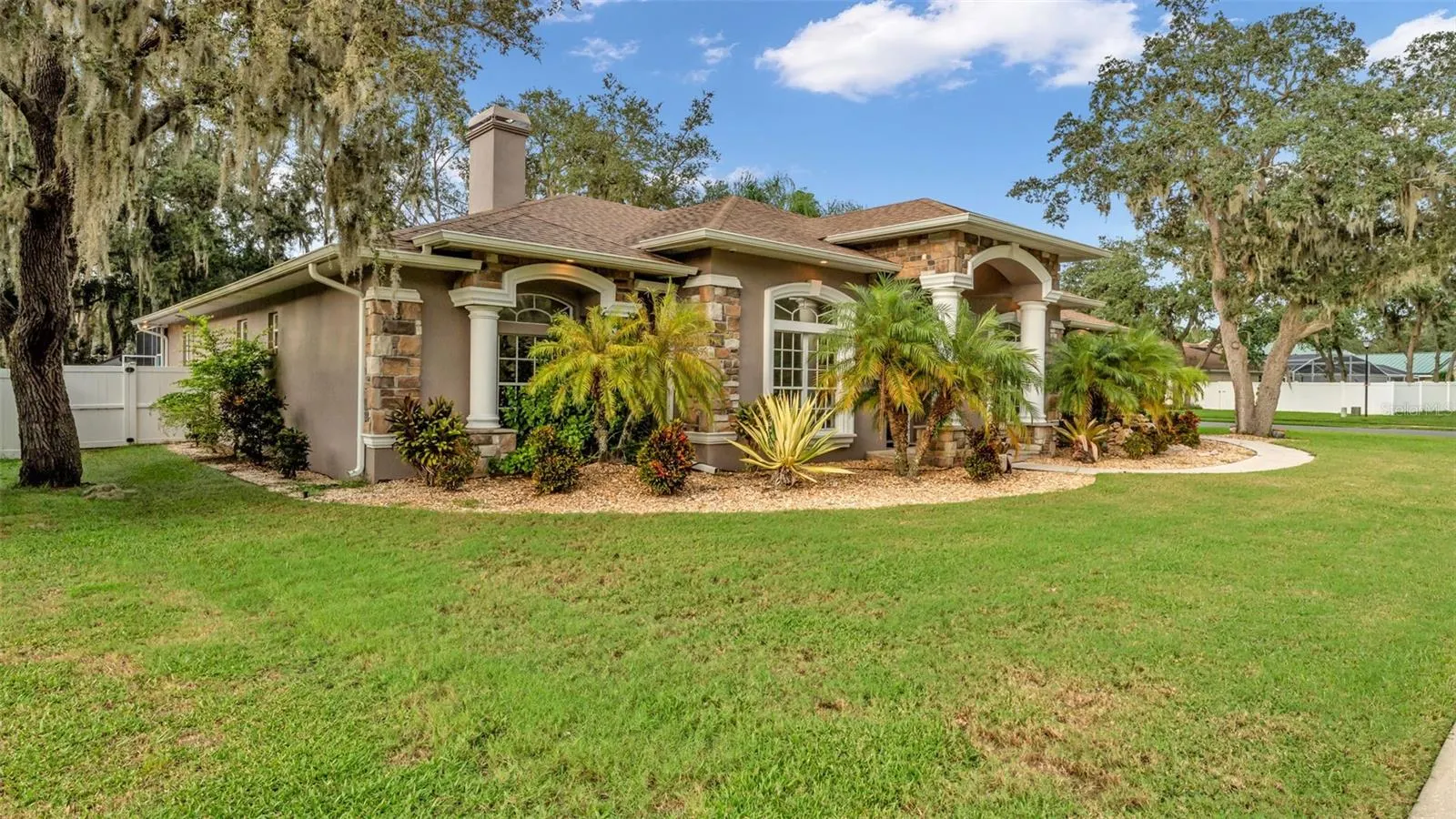 7903 DARLINGTON CIR