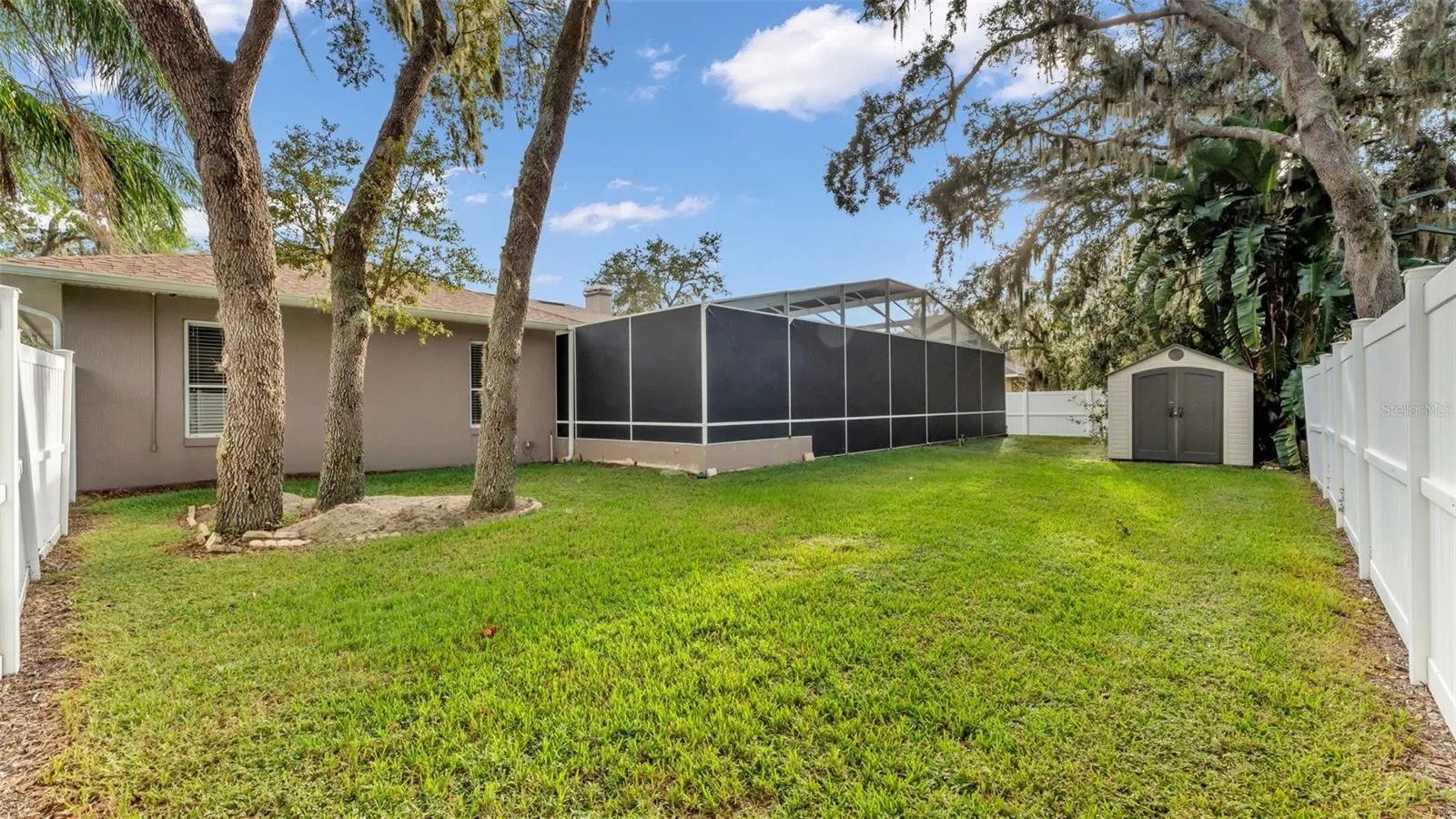 7903 DARLINGTON CIR