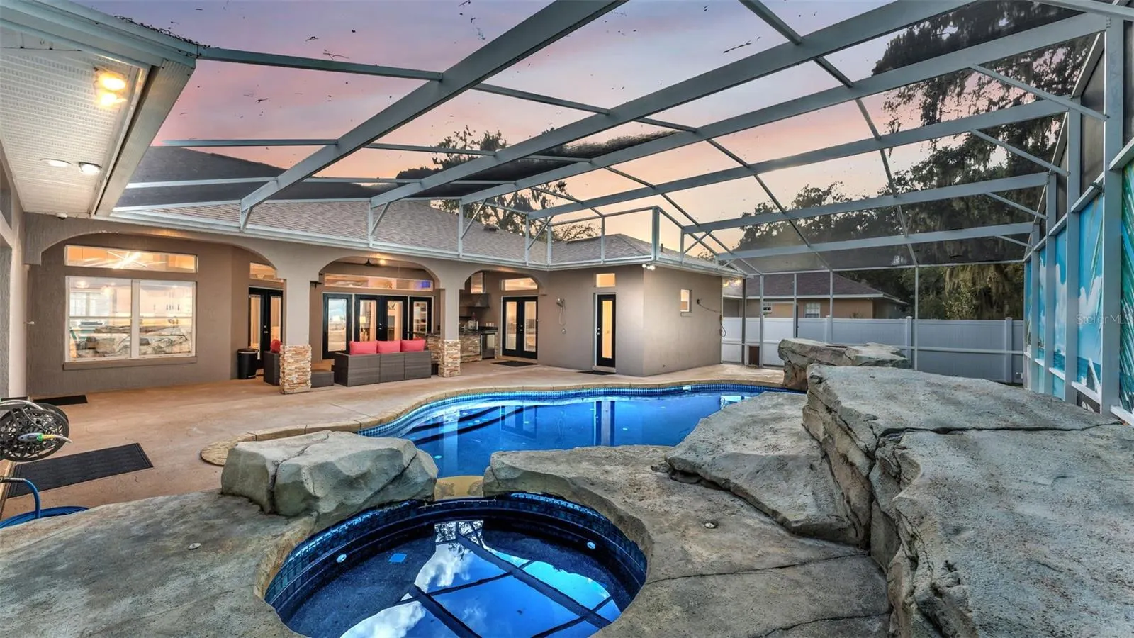 7903 DARLINGTON CIR