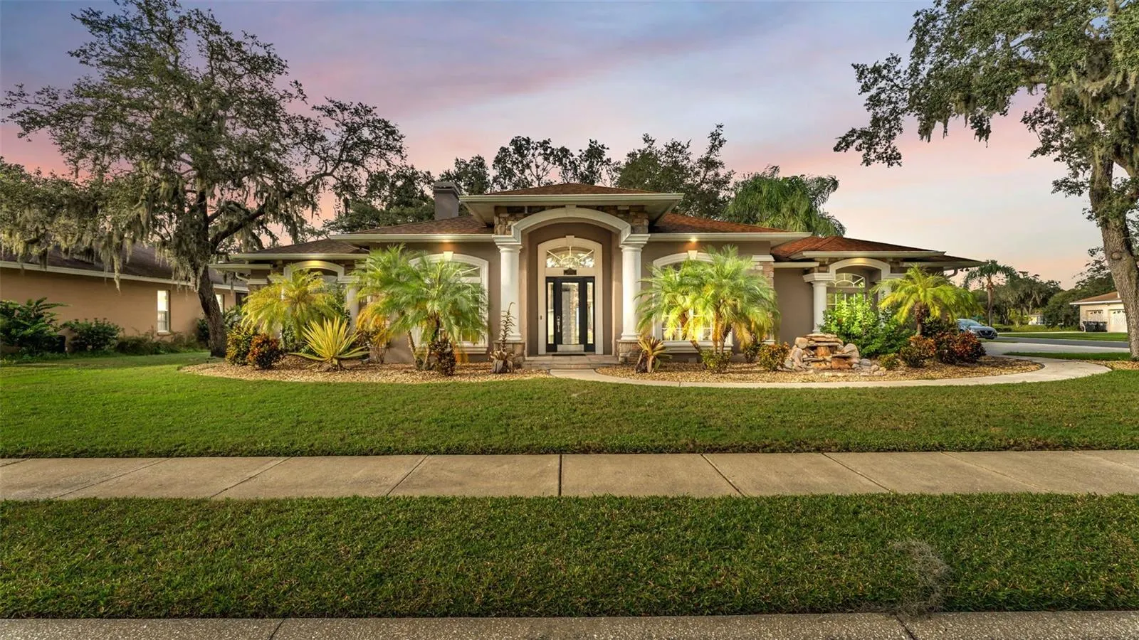 7903 DARLINGTON CIR