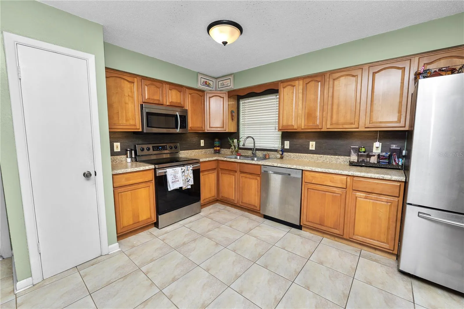 3075 FLAMINGO LN