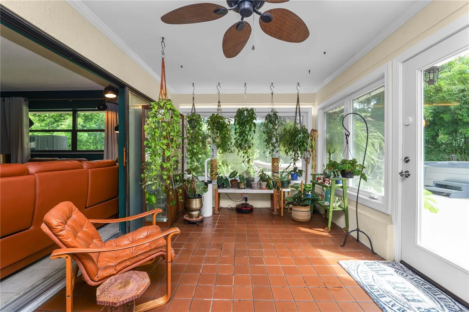 7411 FLORAL CIR E