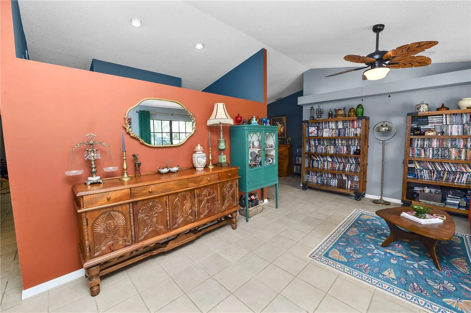 7411 FLORAL CIR E