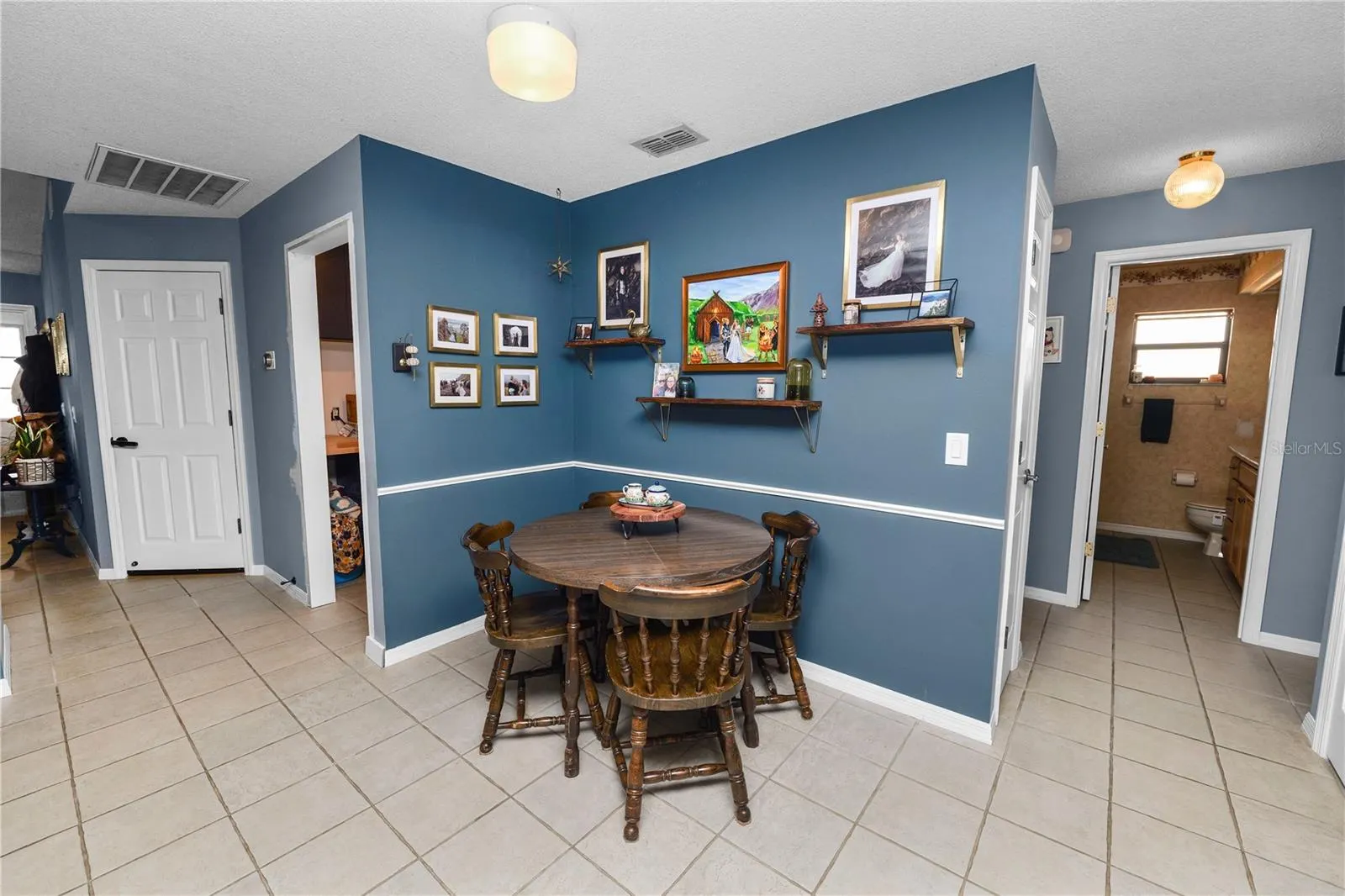7411 FLORAL CIR E