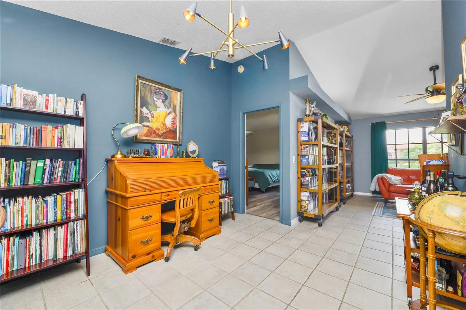 7411 FLORAL CIR E