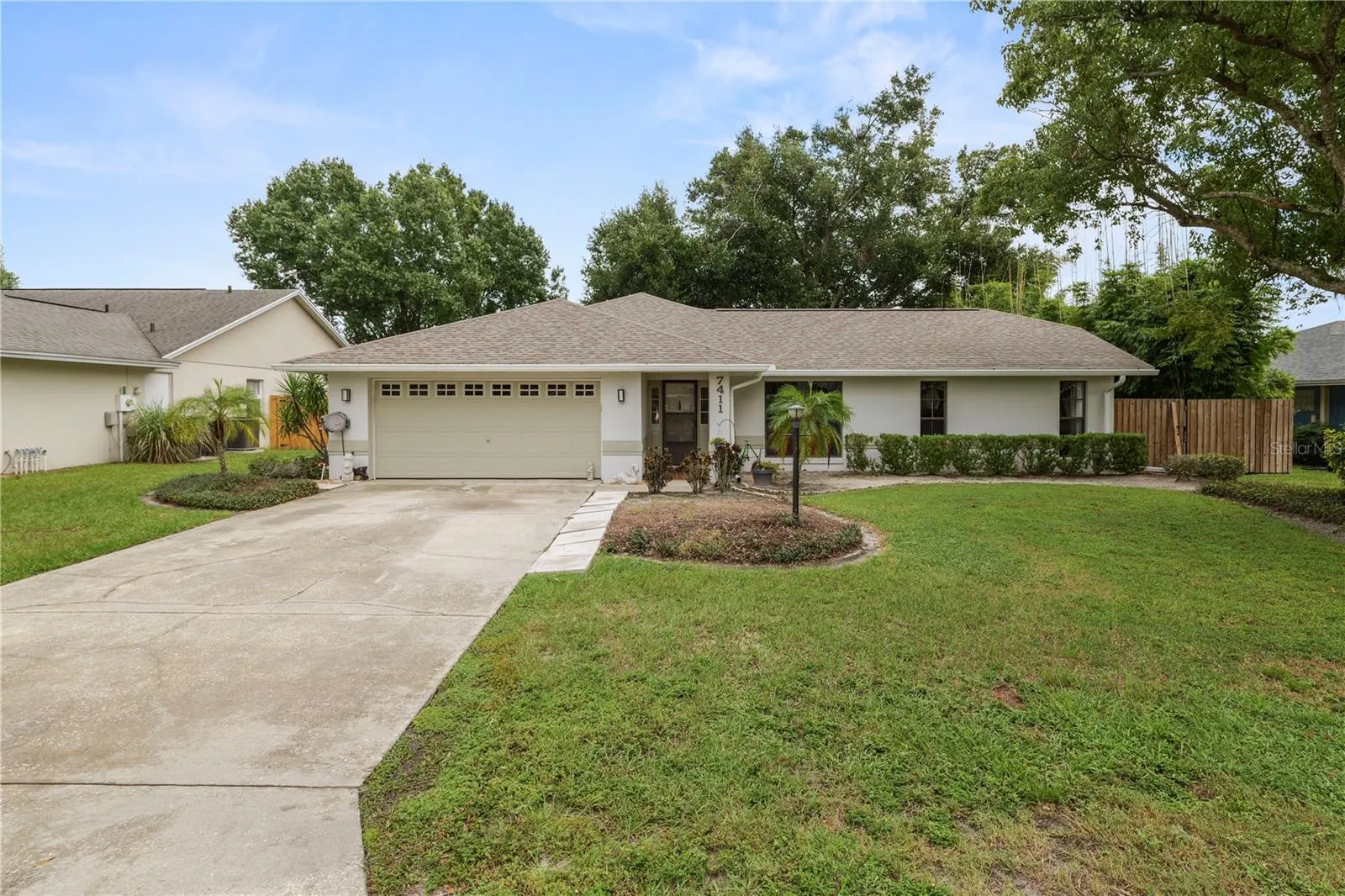 7411 FLORAL CIR E