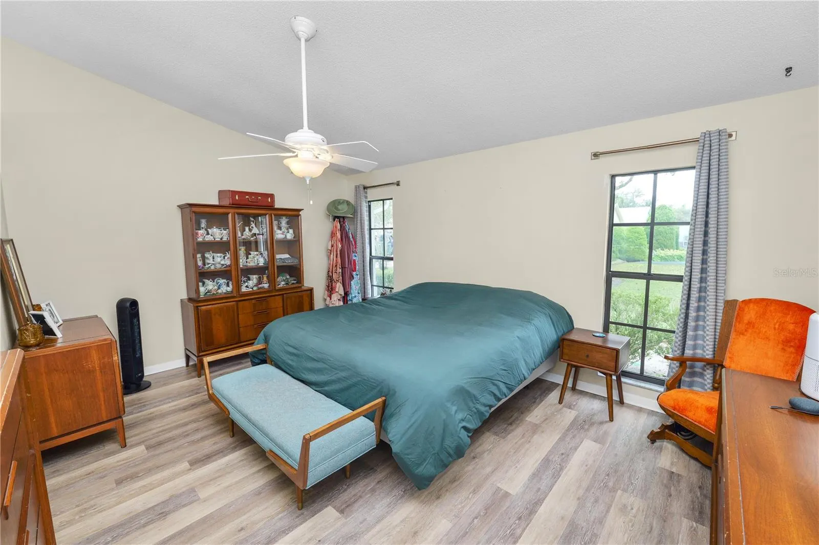 7411 FLORAL CIR E