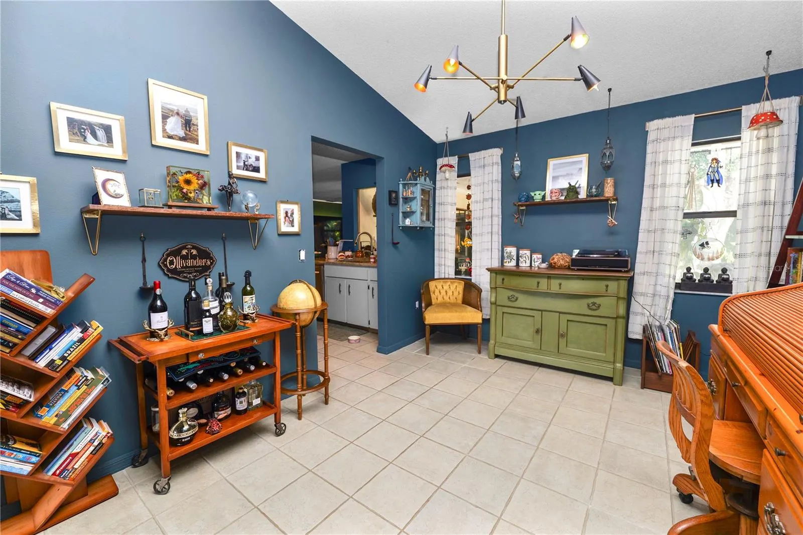 7411 FLORAL CIR E