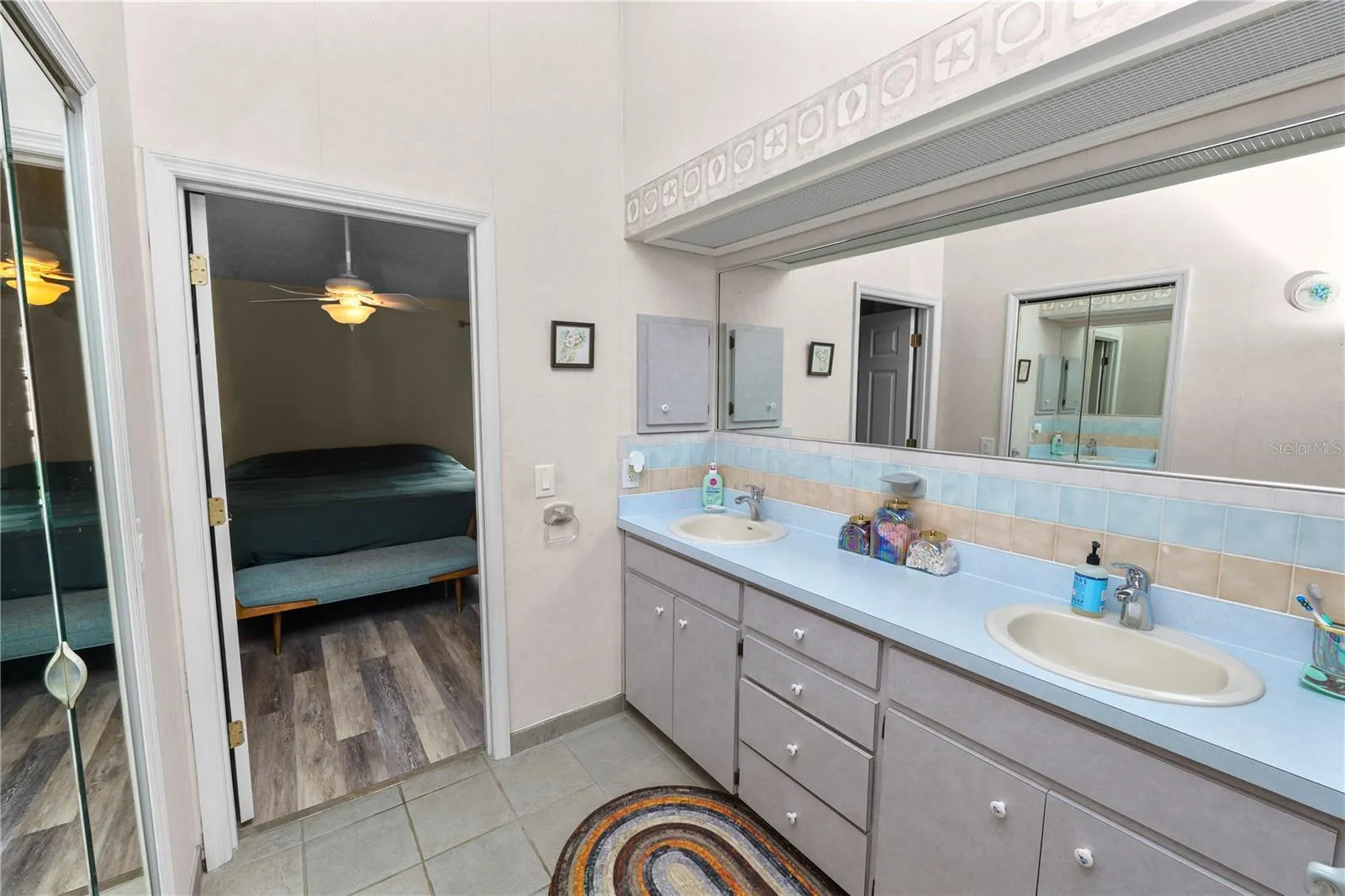 7411 FLORAL CIR E