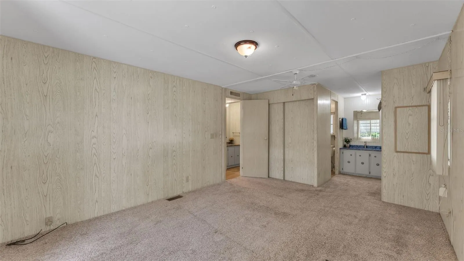203 JANET LN