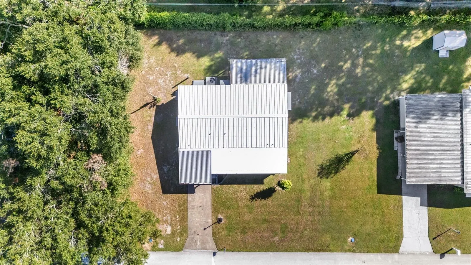 203 JANET LN