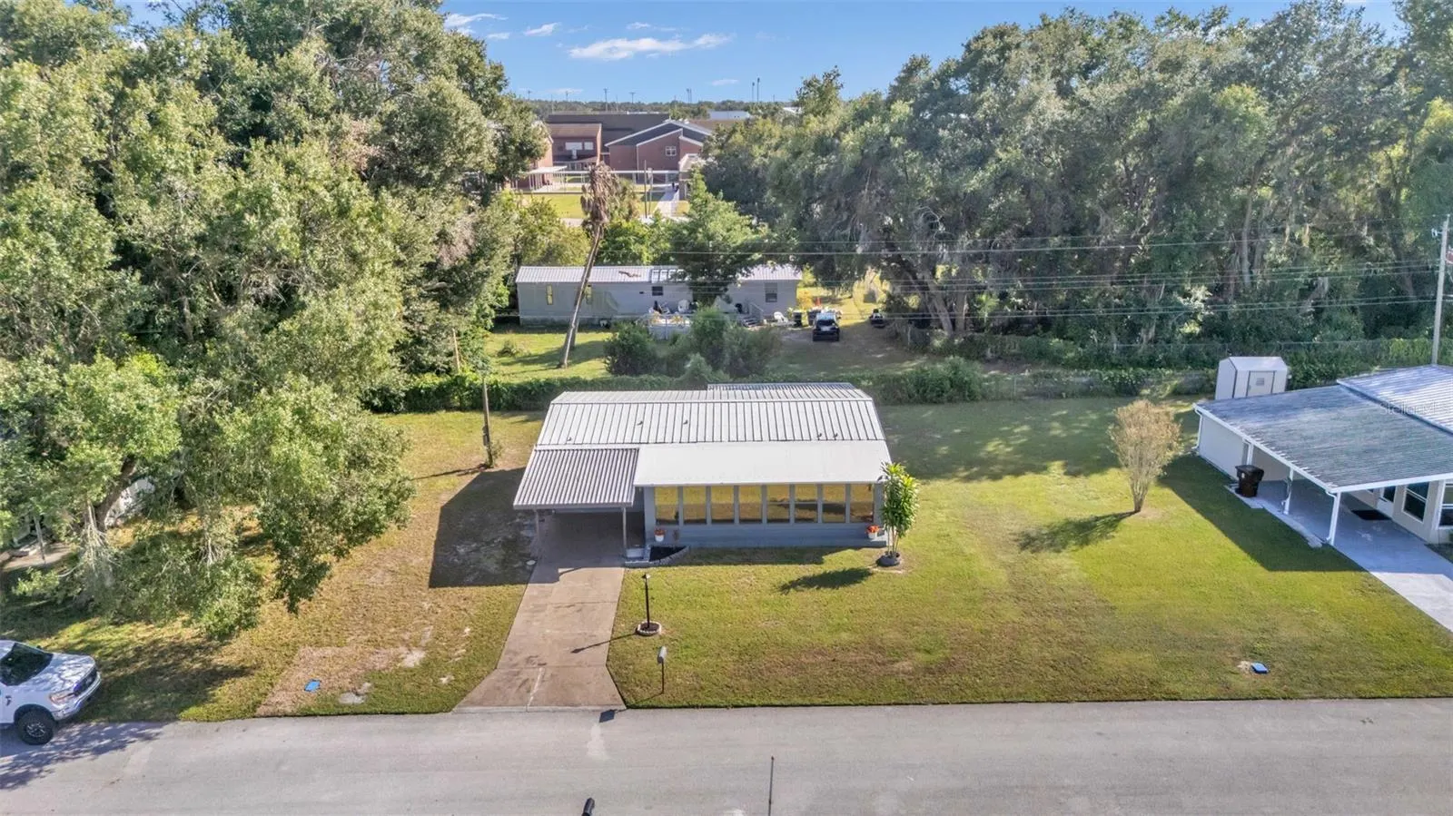203 JANET LN