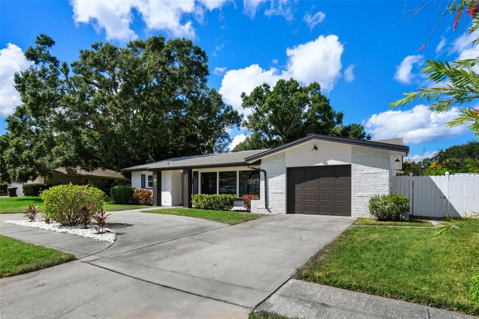 1938 FLORA RD