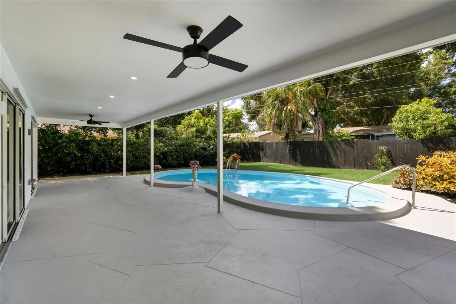 1938 FLORA RD