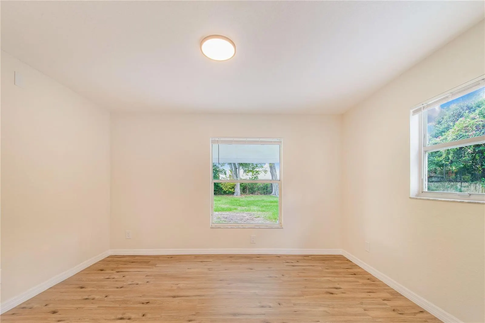 336 BAY ST