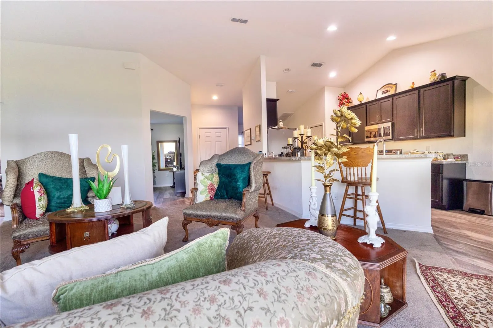394 W 9TH ST