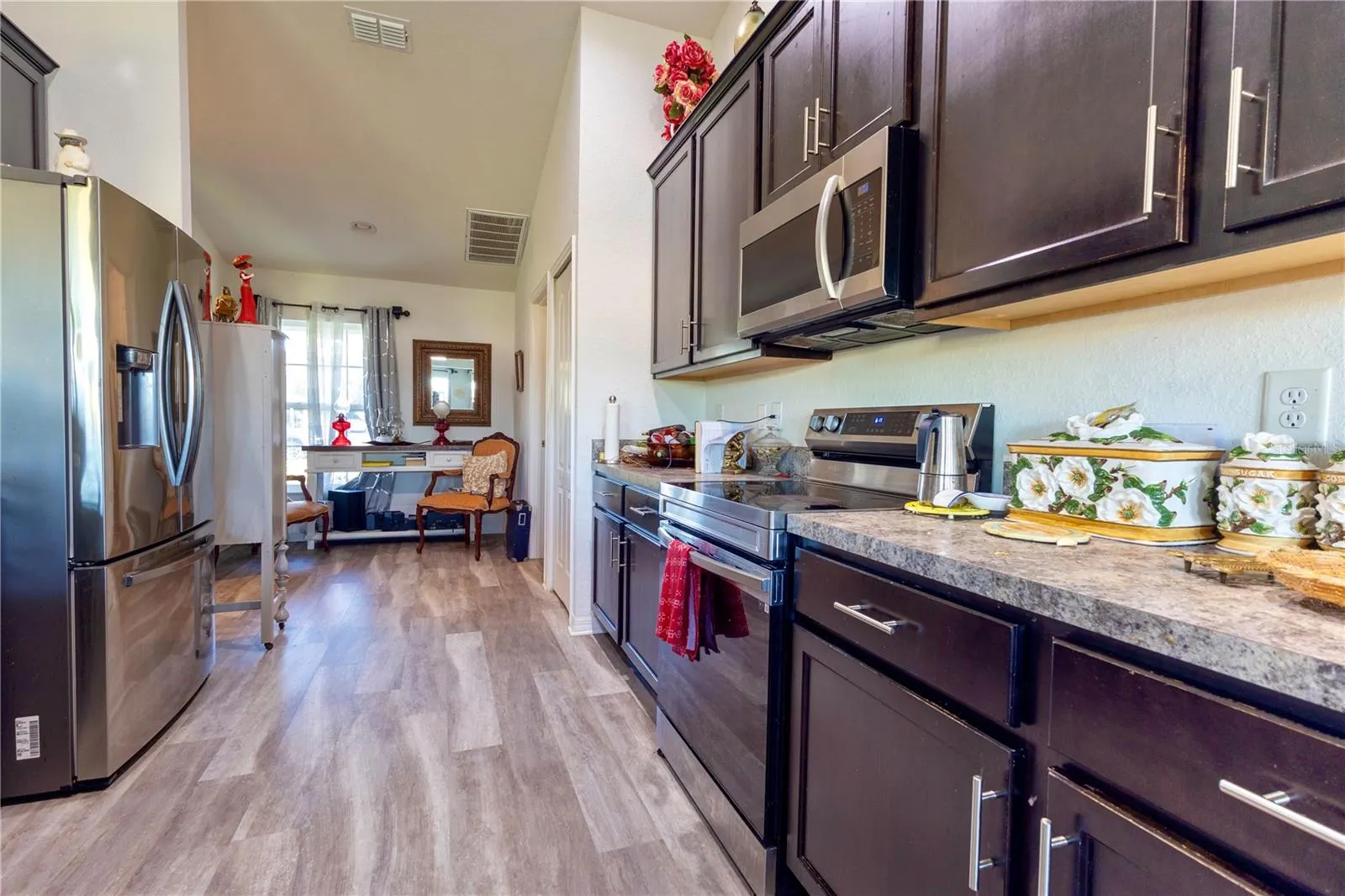 394 W 9TH ST