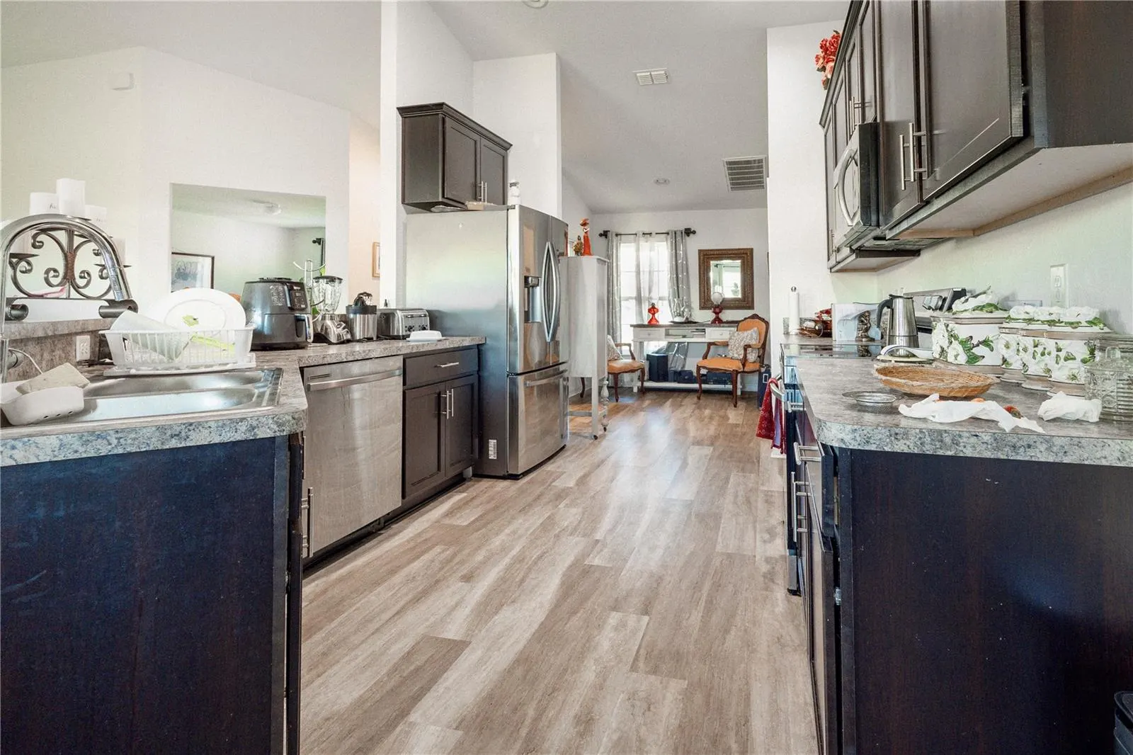 394 W 9TH ST