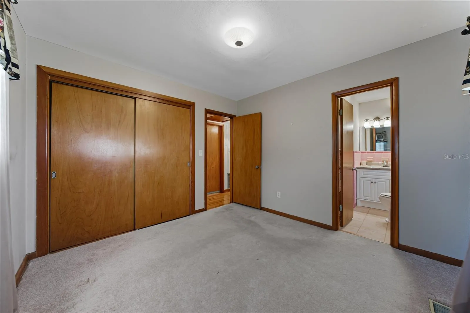 307 GLENDALE ST