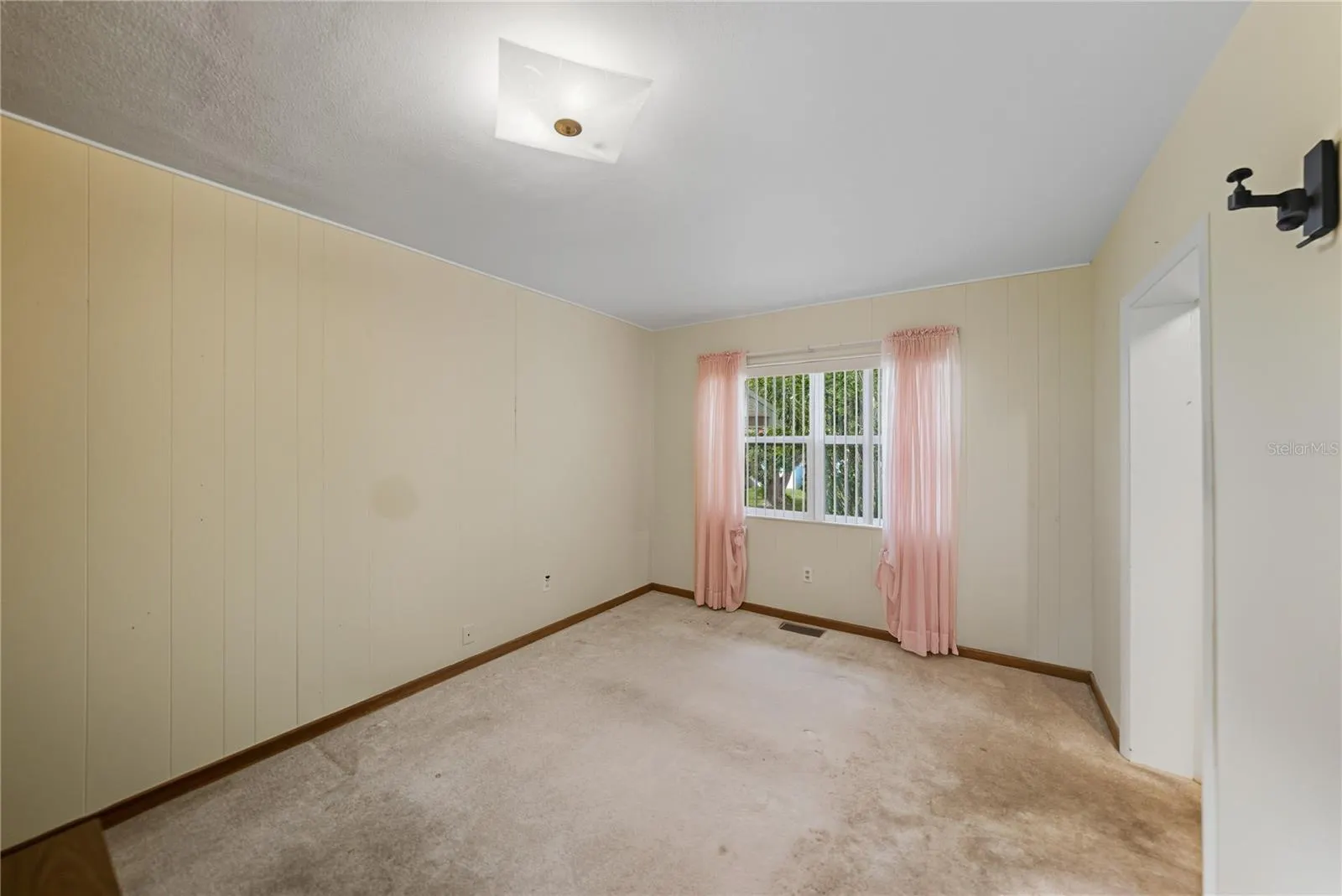 307 GLENDALE ST