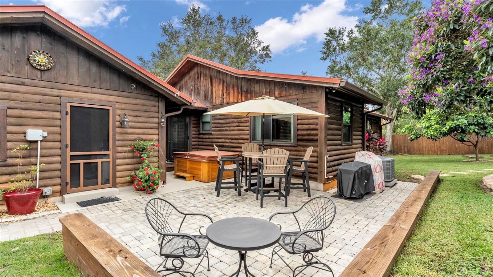 219 E LAKE MENZIES BLVD