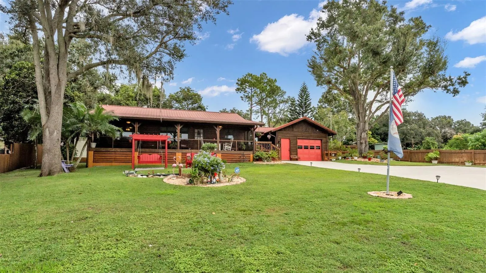 219 E LAKE MENZIES BLVD