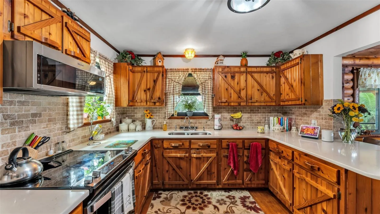 219 E LAKE MENZIES BLVD