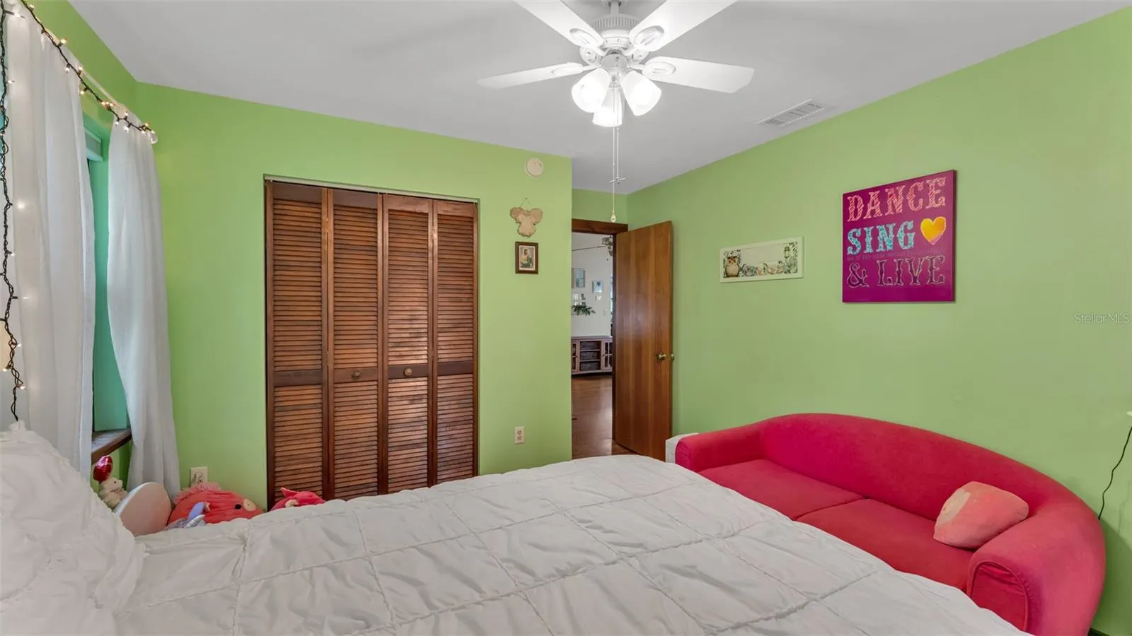 219 E LAKE MENZIES BLVD
