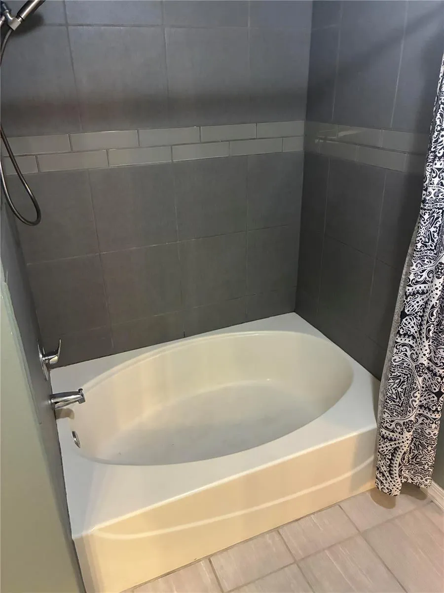 3315 PARKCHESTER SQUARE BLVD #206, #206