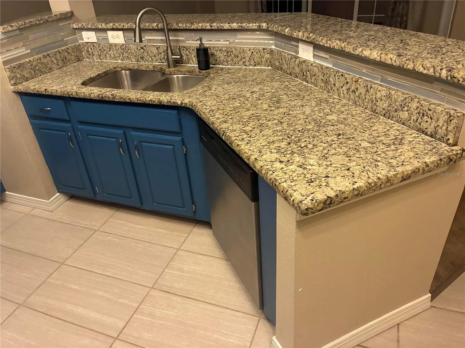 3315 PARKCHESTER SQUARE BLVD #206, #206