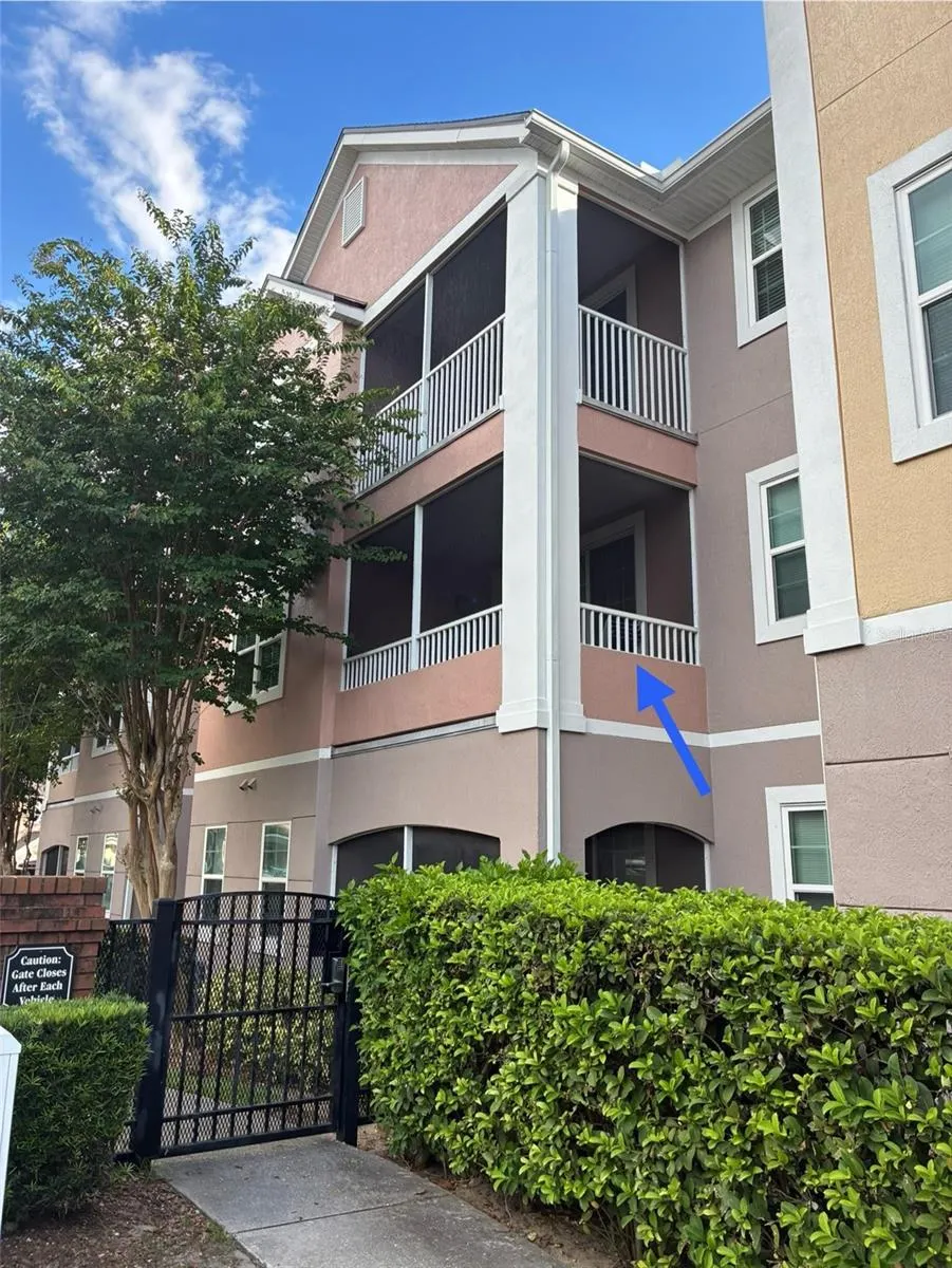 3315 PARKCHESTER SQUARE BLVD #206, #206