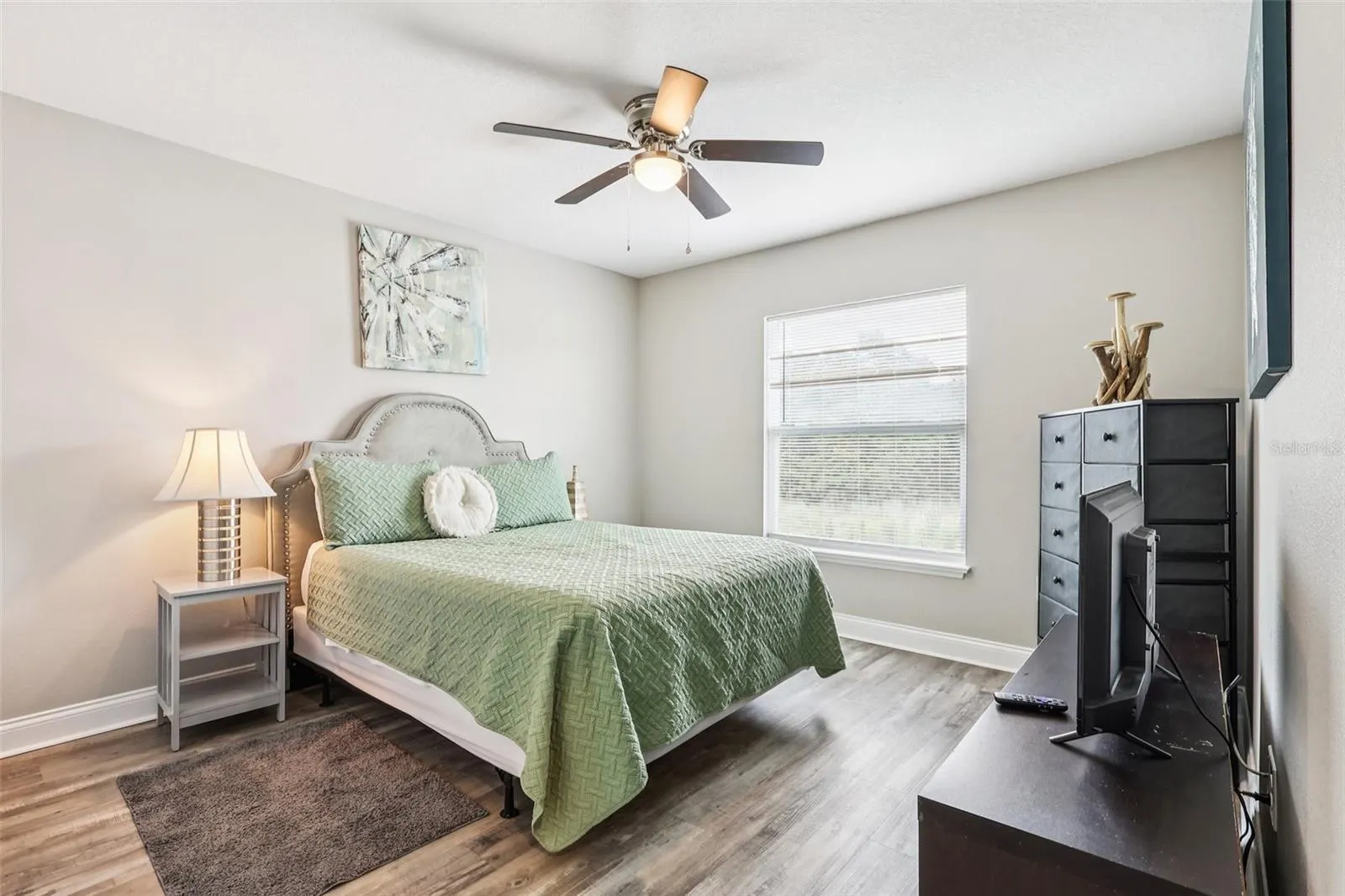 1102 FOX LAKE DR