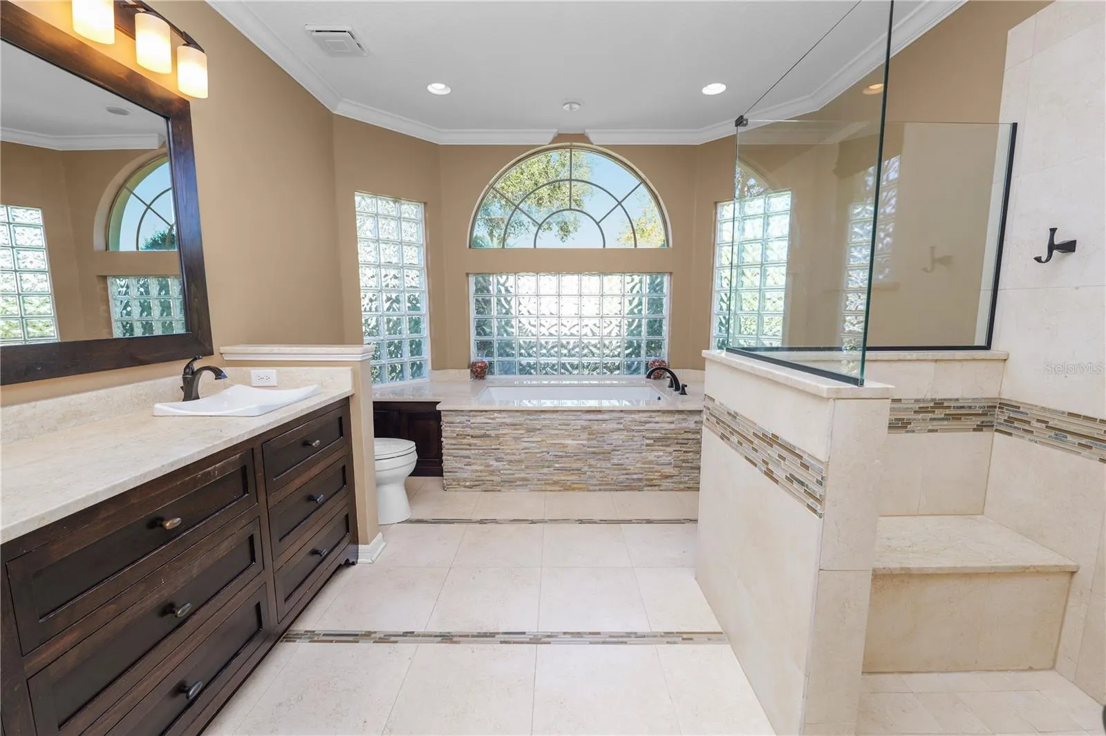 4780 LAKE CALABAY DR