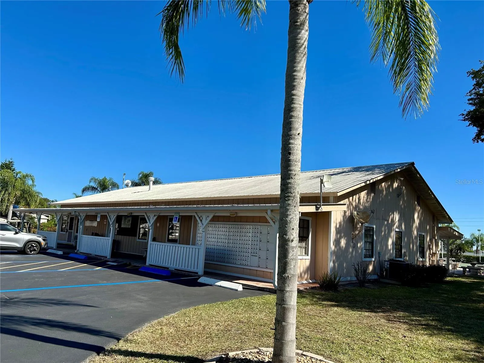 2920 FAIRWAY DR