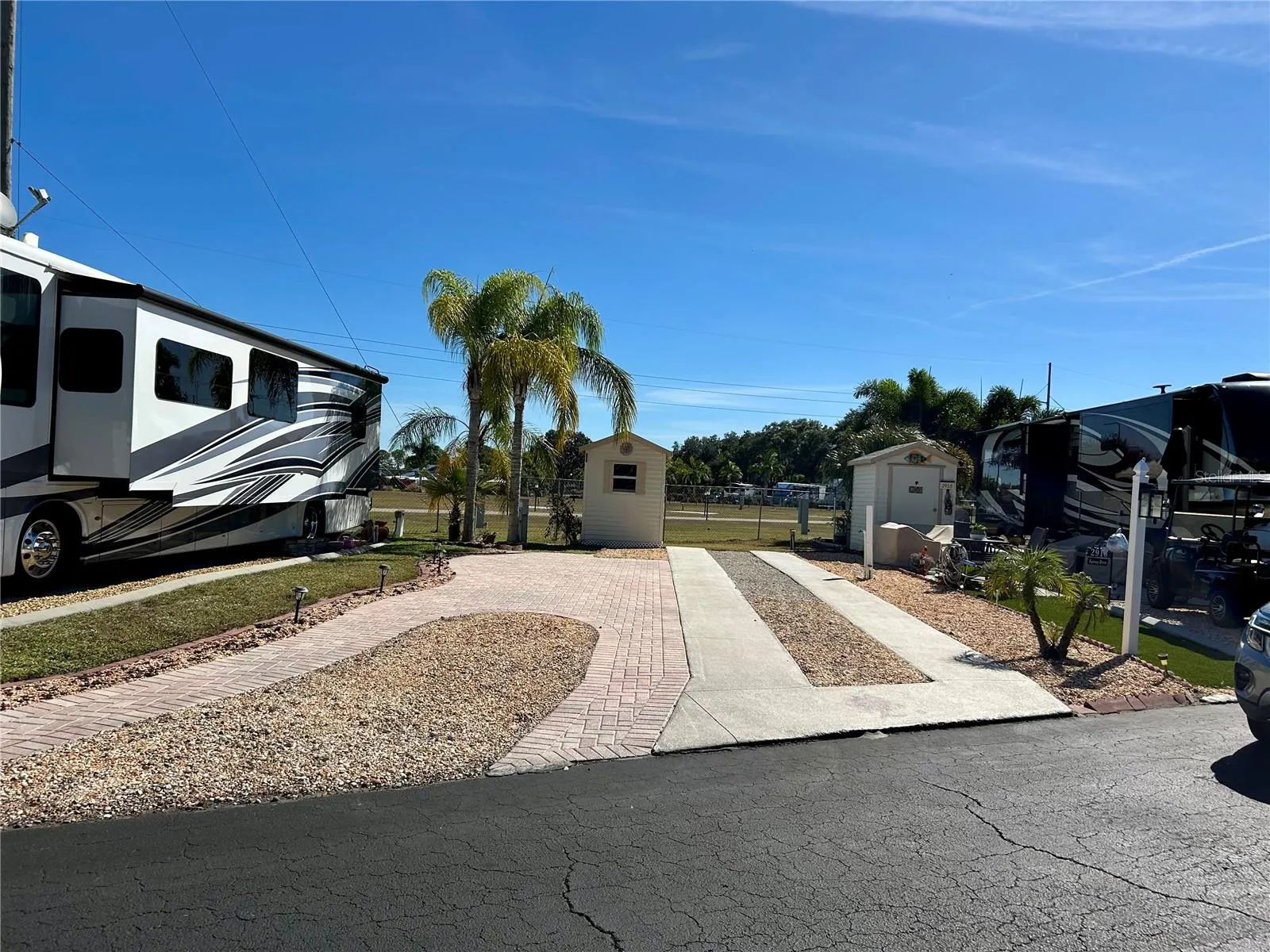 2920 FAIRWAY DR