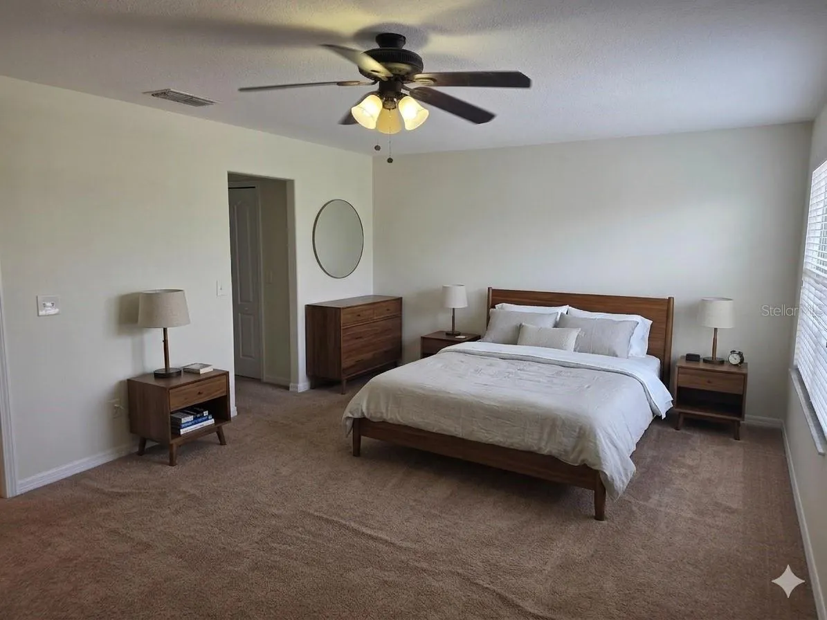3158 RODRICK CIR