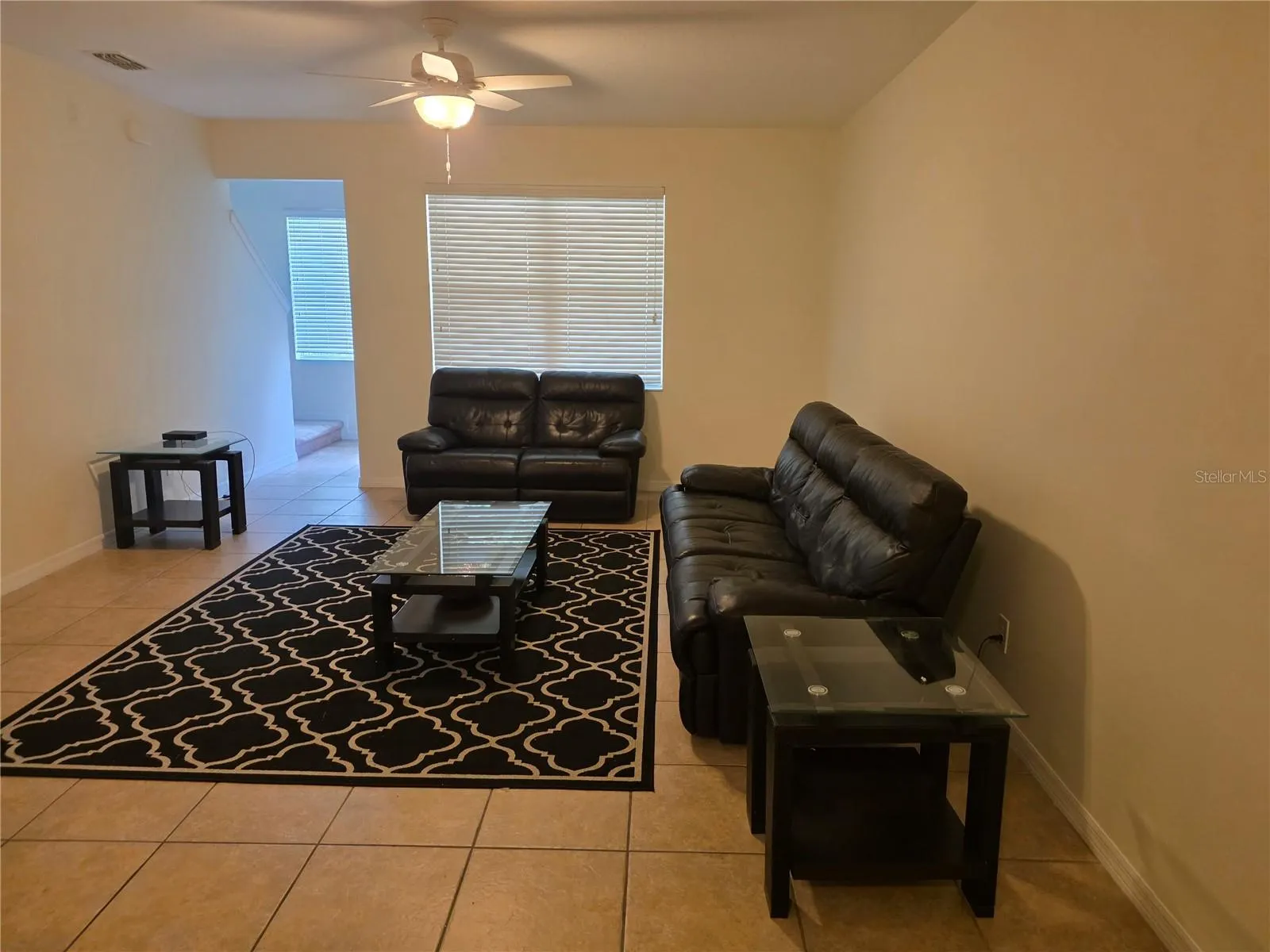 3158 RODRICK CIR