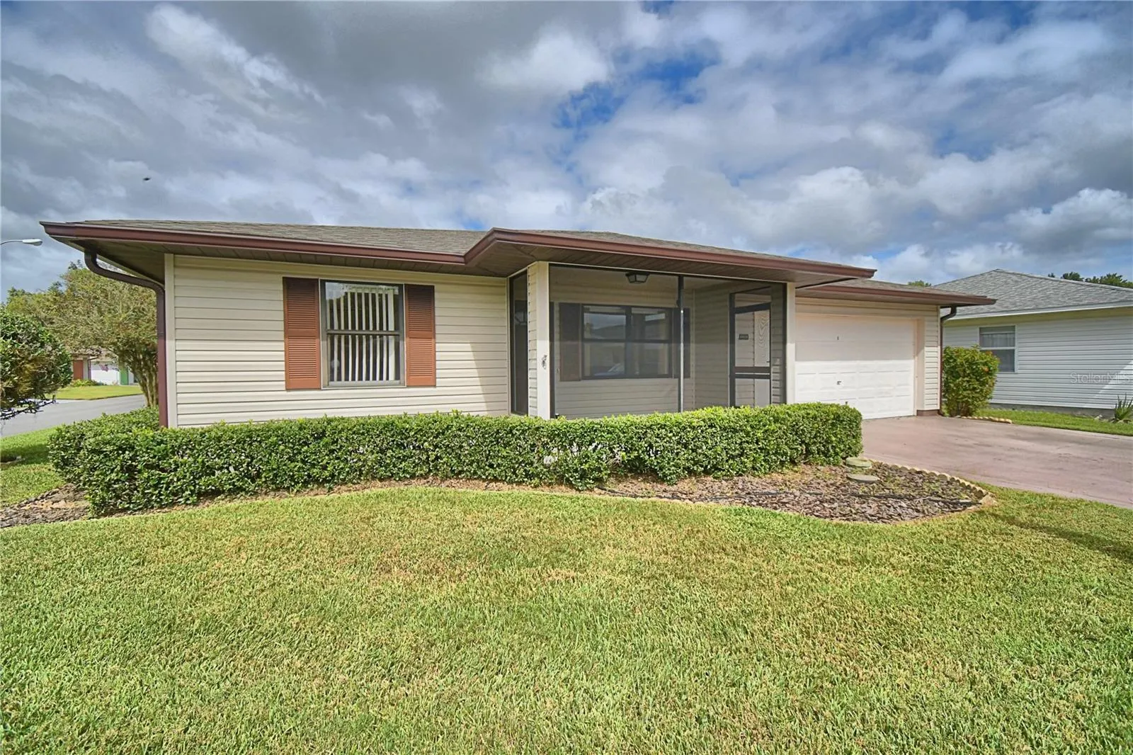 4828 SQUIRE HOLLOW DR