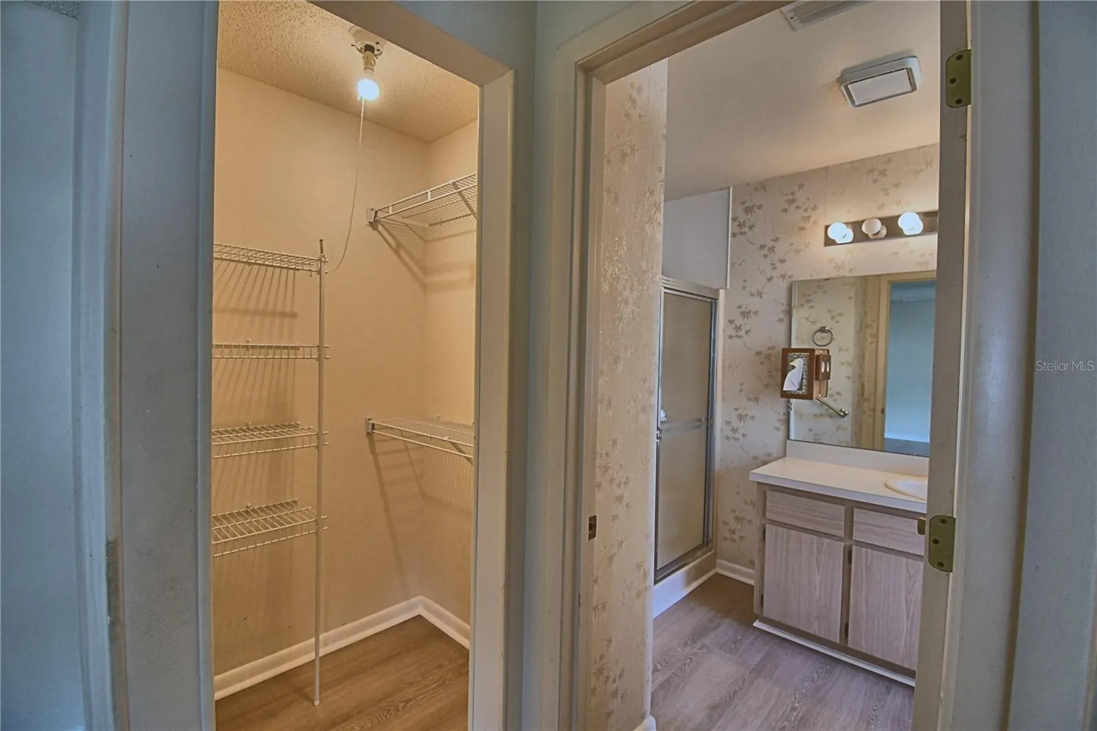 4828 SQUIRE HOLLOW DR
