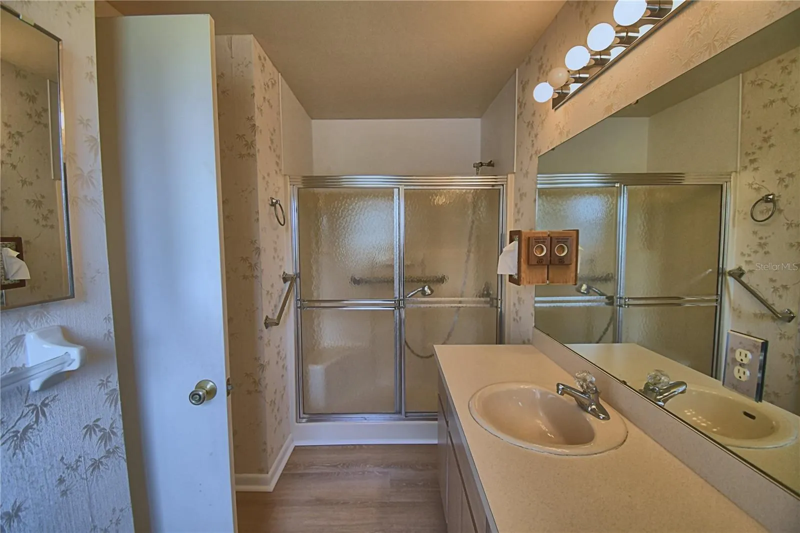 4828 SQUIRE HOLLOW DR