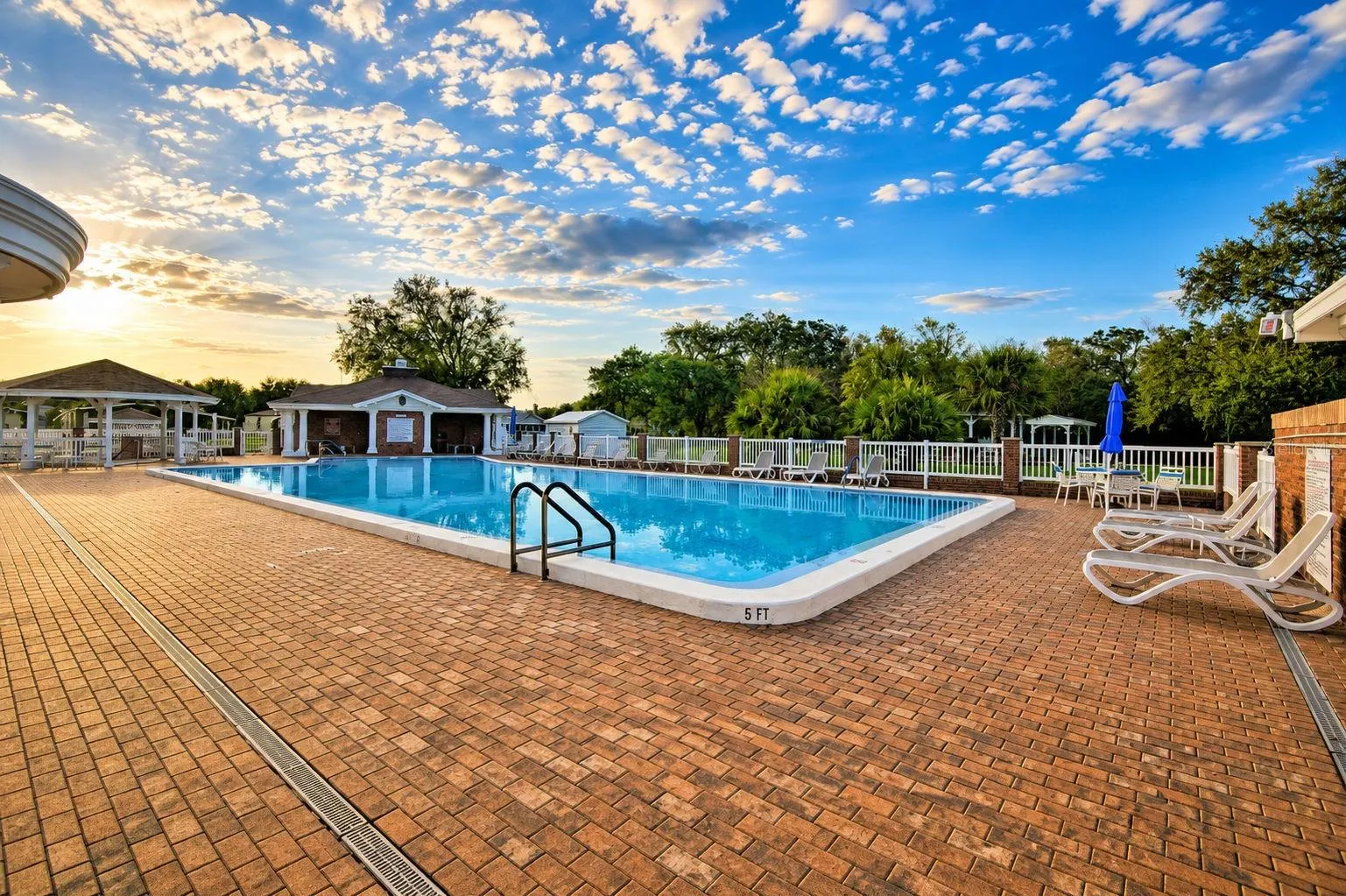 4828 SQUIRE HOLLOW DR